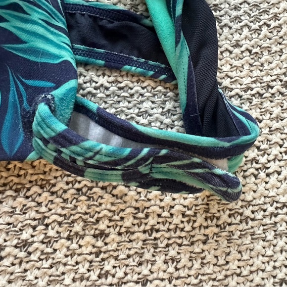 Born Primitive sports bra - Picture 3 of 3